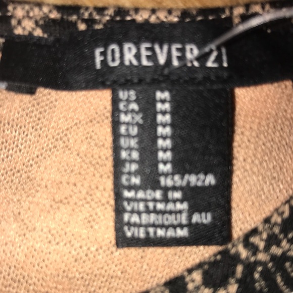 NWT Forever 21 Black Lace Patterned Dress - Medium - Picture 3 of 7